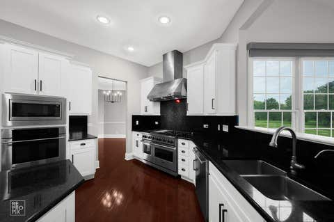 Tiny photo for 23 Wood Oaks Drive, South Barrington, IL 60010 (MLS # 12668659)