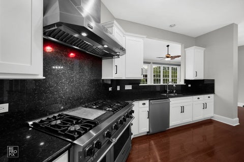 Tiny photo for 23 Wood Oaks Drive, South Barrington, IL 60010 (MLS # 12668659)