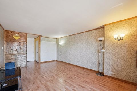 Tiny photo for 7061 N Kedzie Avenue #1010, Chicago, IL 60645 (MLS # 12596074)