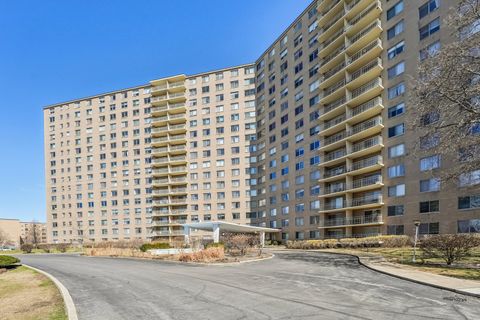 Photo of 7061 N Kedzie Avenue #1010, Chicago, IL 60645 (MLS # 12596074)