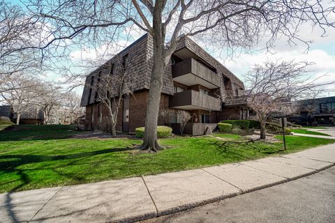 Tiny photo for 511 Timber Ridge Drive #202, Carol Stream, IL 60188 (MLS # 12597228)