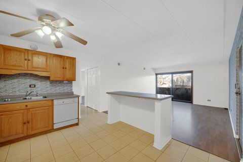 Tiny photo for 511 Timber Ridge Drive #202, Carol Stream, IL 60188 (MLS # 12597228)