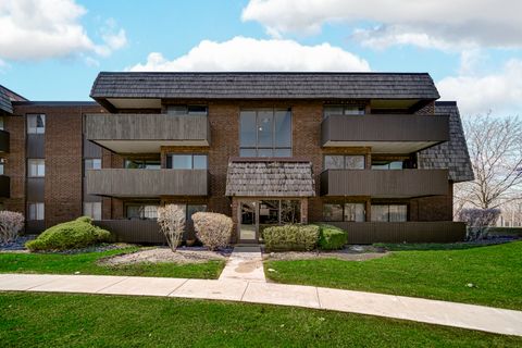 Tiny photo for 511 Timber Ridge Drive #202, Carol Stream, IL 60188 (MLS # 12597228)