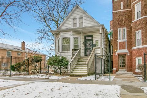 Photo of 9232 S Essex Avenue, Chicago, IL 60617 (MLS # 12571522)