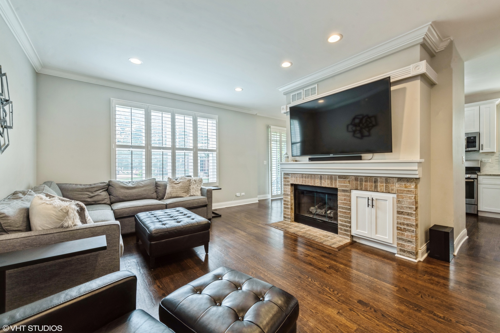 355 N PINE LAKE Circle