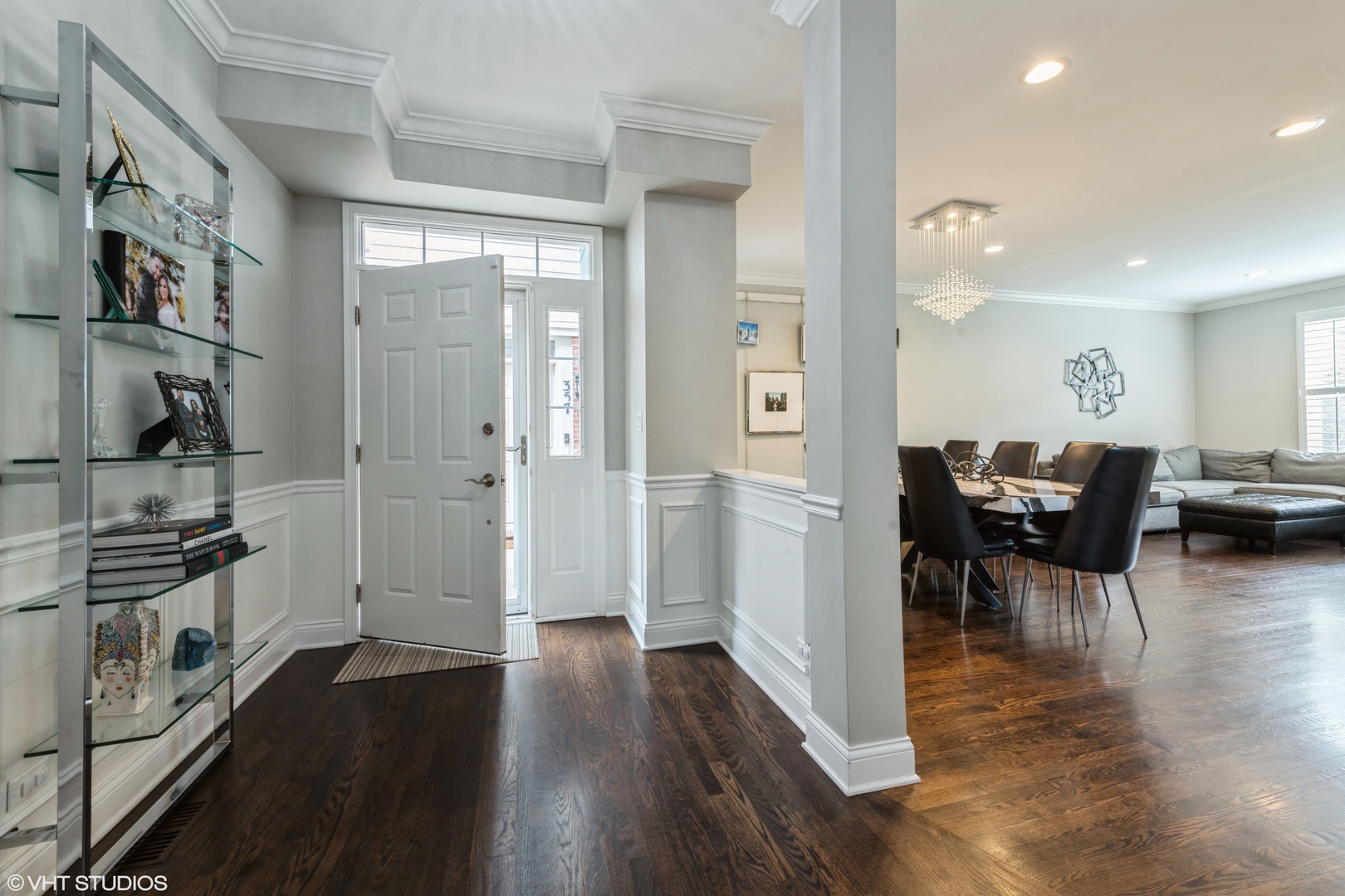 355 N PINE LAKE Circle