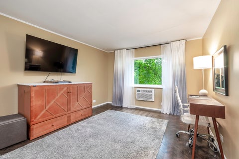 Tiny photo for 360 Claymoor Road #2C, Hinsdale, IL 60521 (MLS # 12731771)