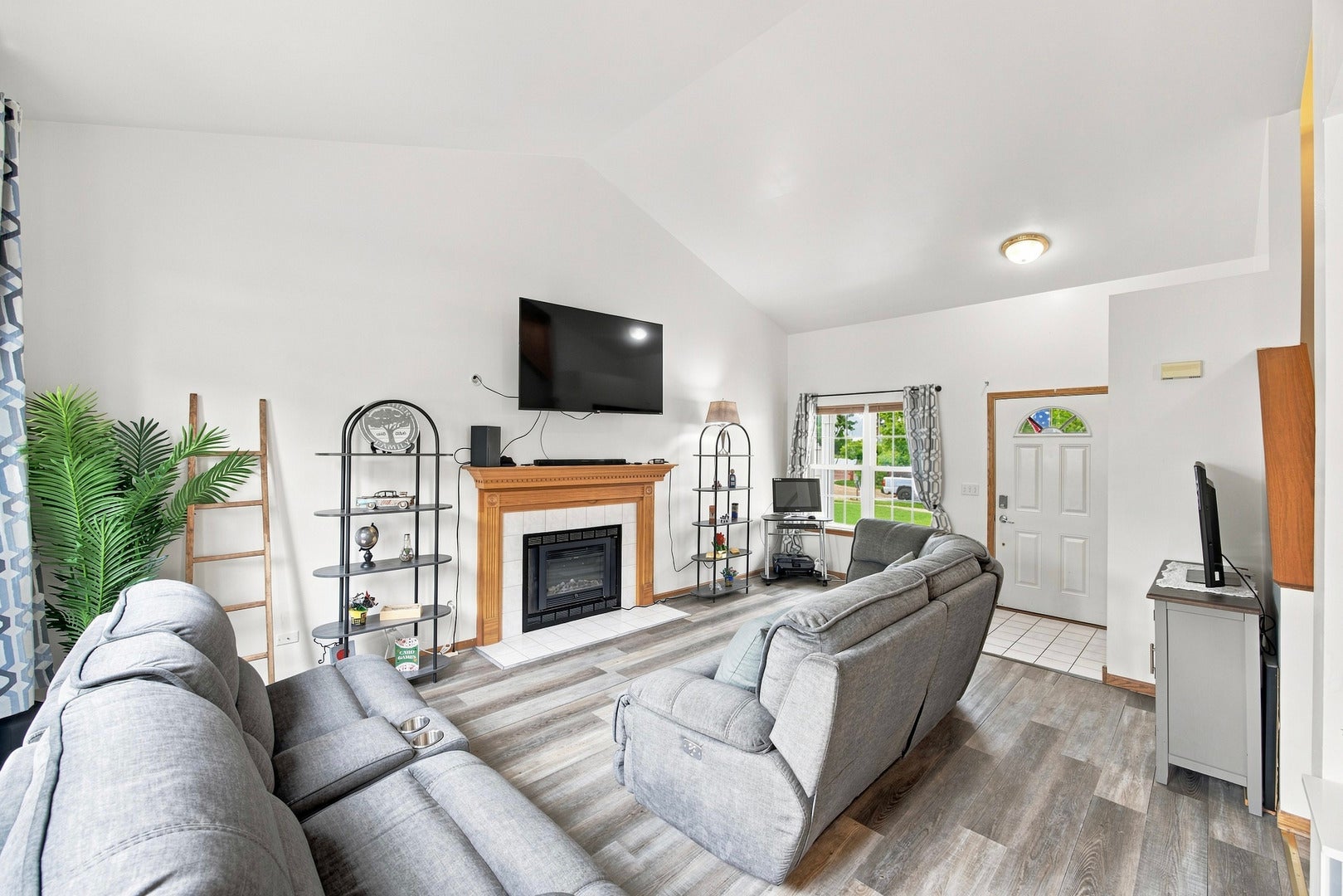 5712 ARBOR FALLS Court