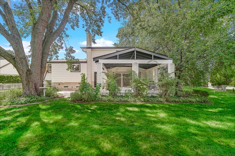 Tiny photo for 1831 N Rolling Lane, Arlington Heights, IL 60004 (MLS # 12752541)