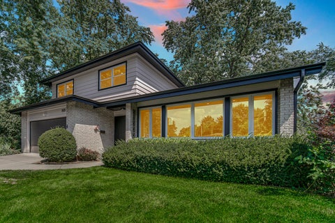 Tiny photo for 1831 N Rolling Lane, Arlington Heights, IL 60004 (MLS # 12752541)