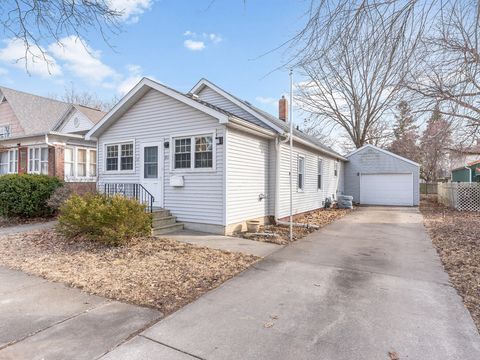 Photo of 211 LaSalle Street, Streator, IL 61364 (MLS # 12582406)