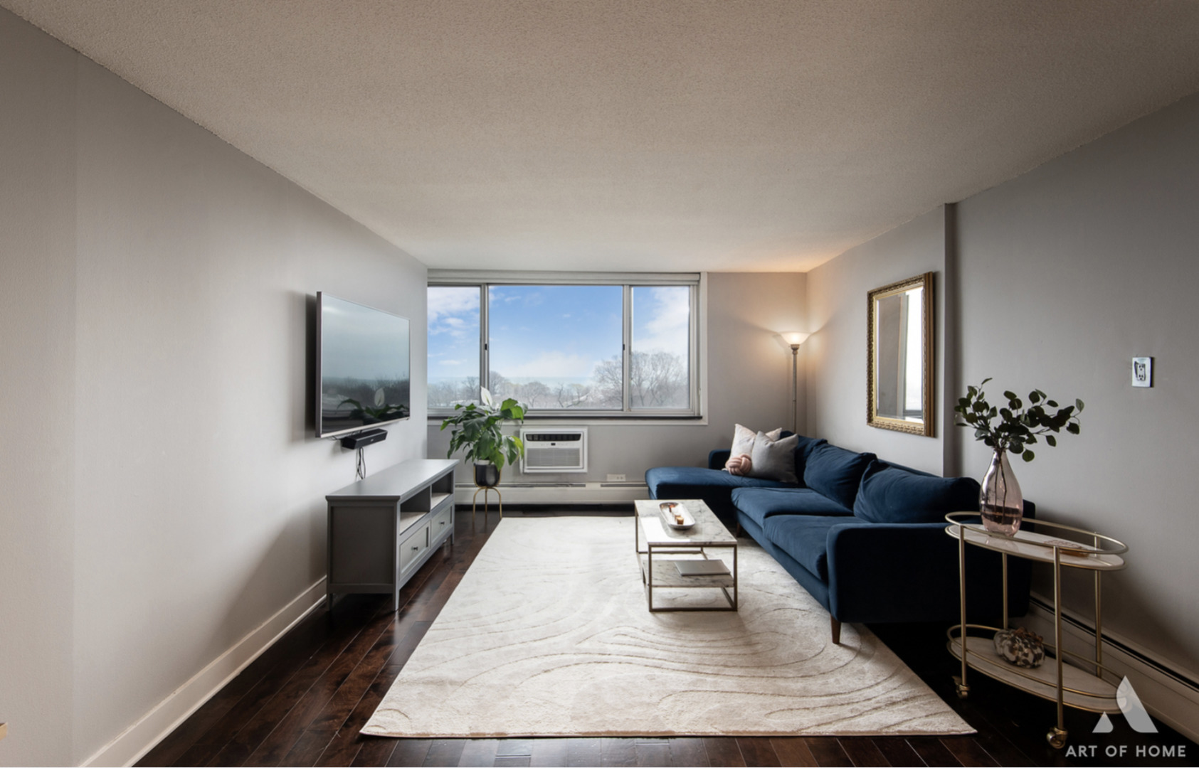 2144 N Lincoln Park West 8C