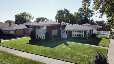 Photo of 4537 W 102nd Street, Oak Lawn, IL 60453 (MLS # 12777120)