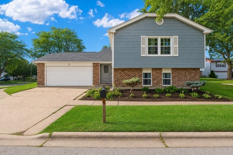 3 Whitehall Court, Streamwood, IL 60107 - #: 12705254