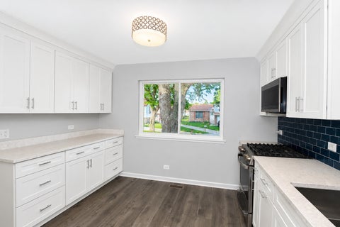 Tiny photo for 3 WHITEHALL Court, Streamwood, IL 60107 (MLS # 12705254)