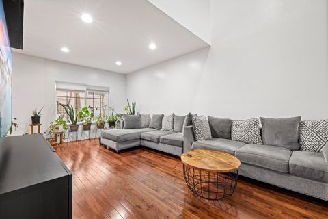 Tiny photo for 204 SOUTHWICKE Drive, Streamwood, IL 60107 (MLS # 12585739)