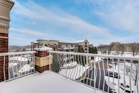 Tiny photo for 7021 W Touhy Avenue #509, Niles, IL 60714 (MLS # 12581564)