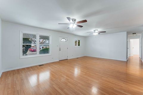 Tiny photo for 1348 HARTFORD Street, Glendale Heights, IL 60139 (MLS # 12563621)