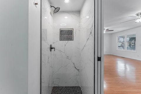 Tiny photo for 1348 HARTFORD Street, Glendale Heights, IL 60139 (MLS # 12563621)