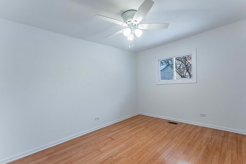 Tiny photo for 1348 HARTFORD Street, Glendale Heights, IL 60139 (MLS # 12563621)