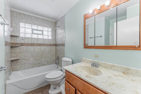 Tiny photo for 1348 HARTFORD Street, Glendale Heights, IL 60139 (MLS # 12563621)