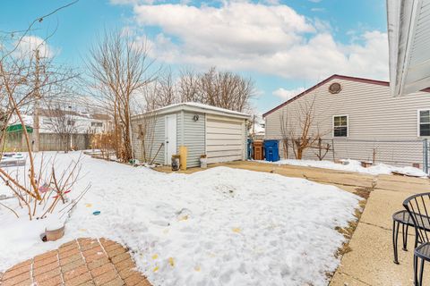 Tiny photo for 1348 HARTFORD Street, Glendale Heights, IL 60139 (MLS # 12563621)