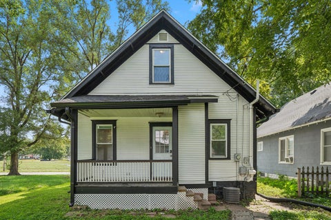 Tiny photo for 913 12th Avenue, Rock Island, IL 61201 (MLS # 12741230)