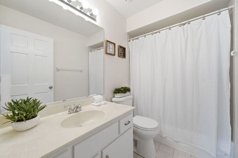 Tiny photo for 561 Boardman Circle, Bolingbrook, IL 60440 (MLS # 12566901)