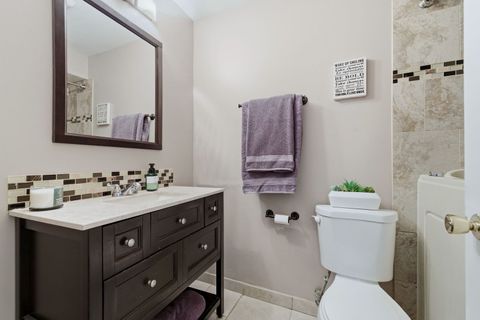 Tiny photo for 222 Washington Boulevard #105, Oak Park, IL 60302 (MLS # 12562001)