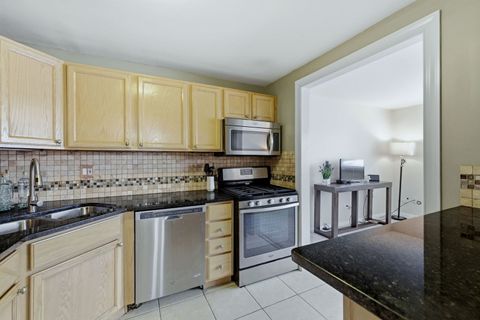 Tiny photo for 222 Washington Boulevard #105, Oak Park, IL 60302 (MLS # 12562001)