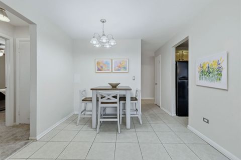 Tiny photo for 222 Washington Boulevard #105, Oak Park, IL 60302 (MLS # 12562001)