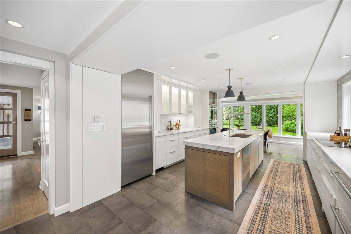 1225 Elm Street