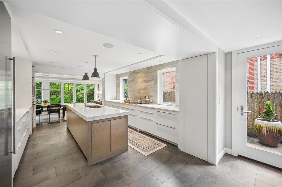 1225 Elm Street