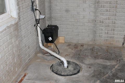 Tiny photo for 410 E NORTH Street, Cambridge, IL 61238 (MLS # QC4270076)