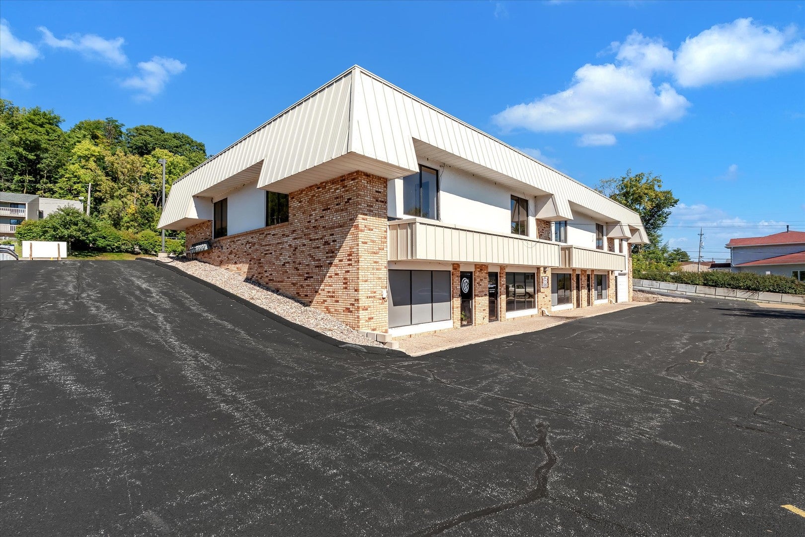 3416 BLACKHAWK Road 103