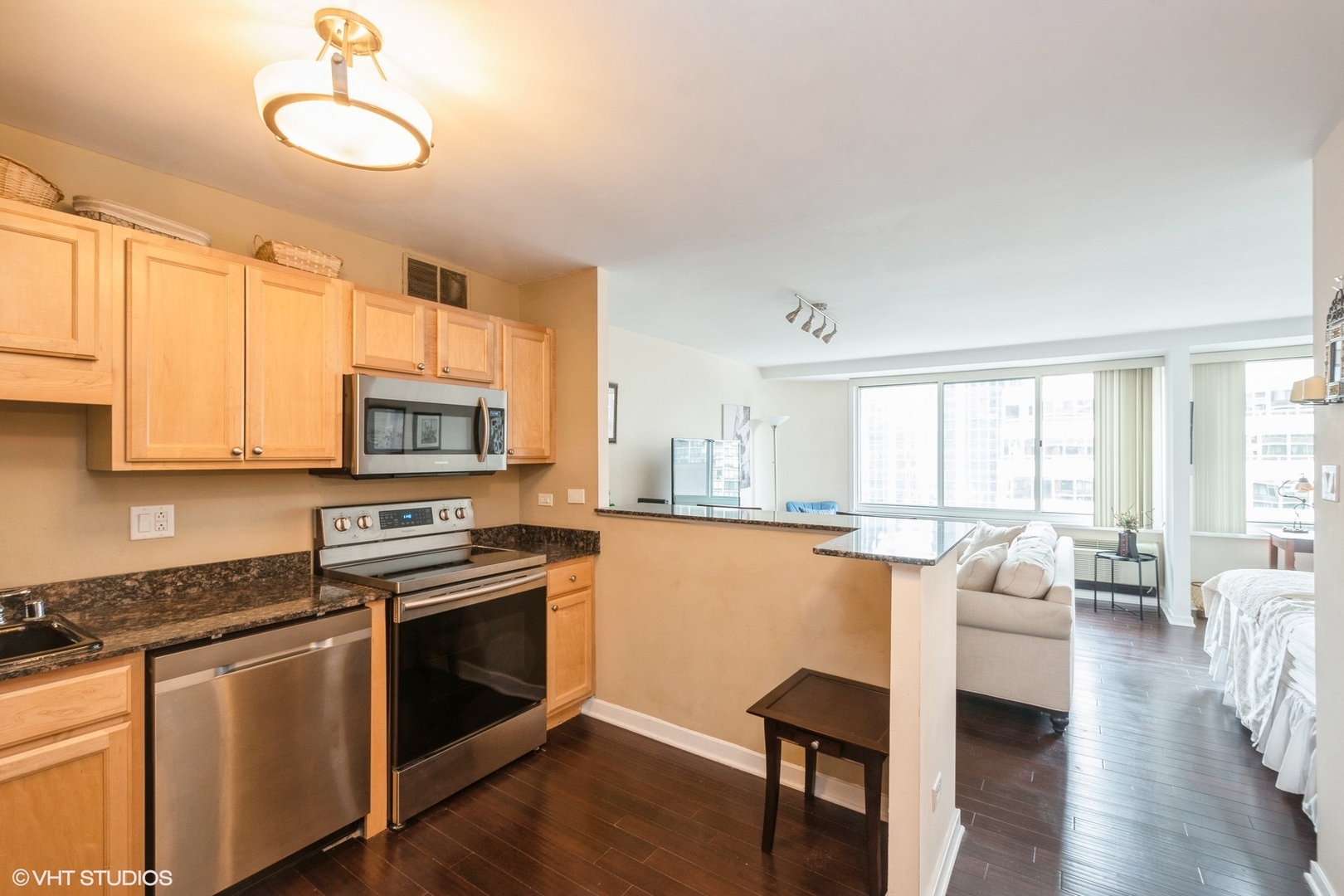 211 E Ohio Street 2306