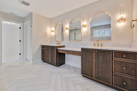 Tiny photo for 942 Acorn Avenue, Glen Ellyn, IL 60137 (MLS # 12647709)