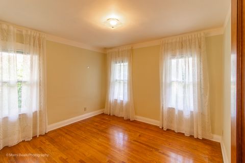 Tiny photo for 269 Shenstone Road, Riverside, IL 60546 (MLS # 12579943)