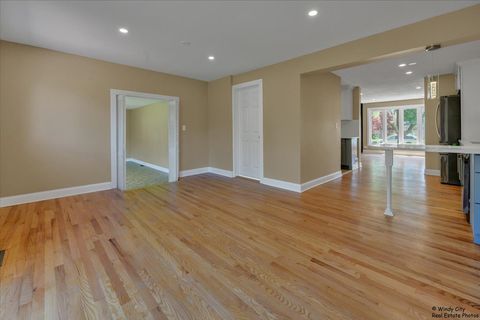 Tiny photo for 215 S Forest Avenue, Palatine, IL 60074 (MLS # 12452328)