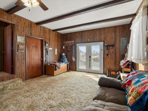 Tiny photo for 205 W Boundary Road, CrealSprng, IL 62922 (MLS # 100000075)