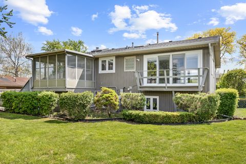 Tiny photo for 50 Kendal Road, Elk Grove Village, IL 60007 (MLS # 12366134)