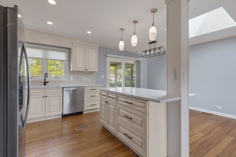 Tiny photo for 50 Kendal Road, Elk Grove Village, IL 60007 (MLS # 12366134)