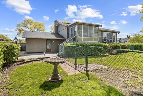 Tiny photo for 50 Kendal Road, Elk Grove Village, IL 60007 (MLS # 12366134)