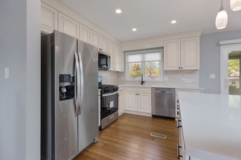 Tiny photo for 50 Kendal Road, Elk Grove Village, IL 60007 (MLS # 12366134)