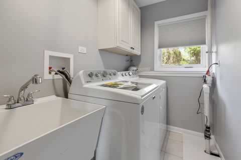 Tiny photo for 50 Kendal Road, Elk Grove Village, IL 60007 (MLS # 12366134)