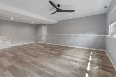 Tiny photo for 50 Kendal Road, Elk Grove Village, IL 60007 (MLS # 12366134)