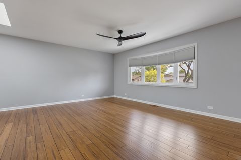 Tiny photo for 50 Kendal Road, Elk Grove Village, IL 60007 (MLS # 12366134)