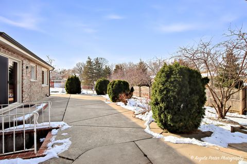 Tiny photo for 818 RUMPLE Lane, Addison, IL 60101 (MLS # 12533920)