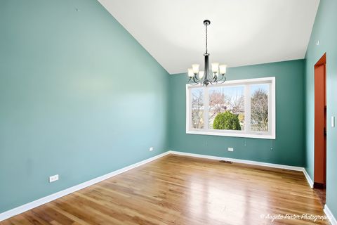 Tiny photo for 818 RUMPLE Lane, Addison, IL 60101 (MLS # 12533920)