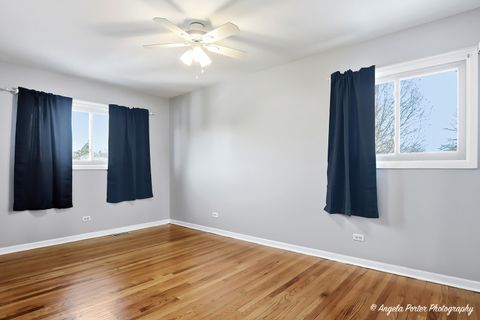 Tiny photo for 818 RUMPLE Lane, Addison, IL 60101 (MLS # 12533920)